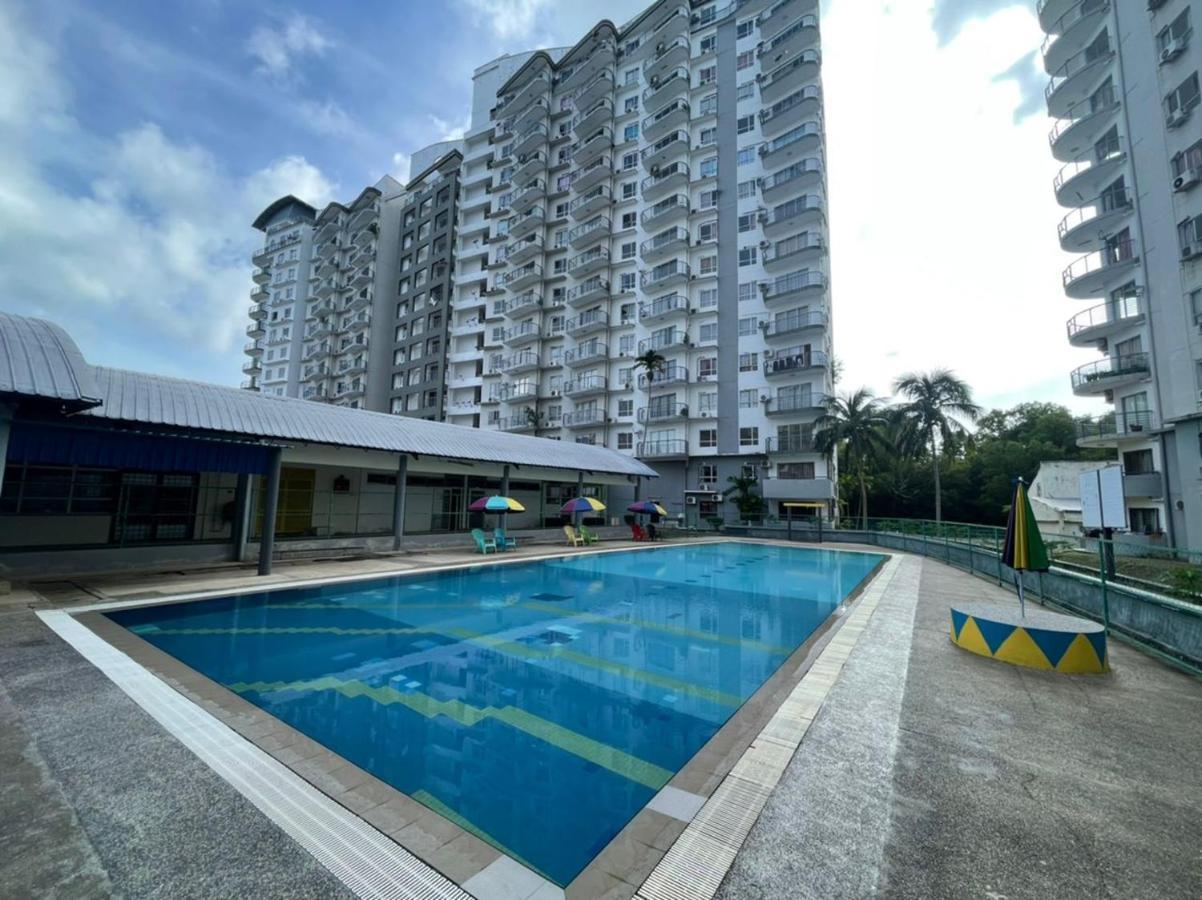 Fullhouse Marina View Villas Apartment Port Dickson Esterno foto