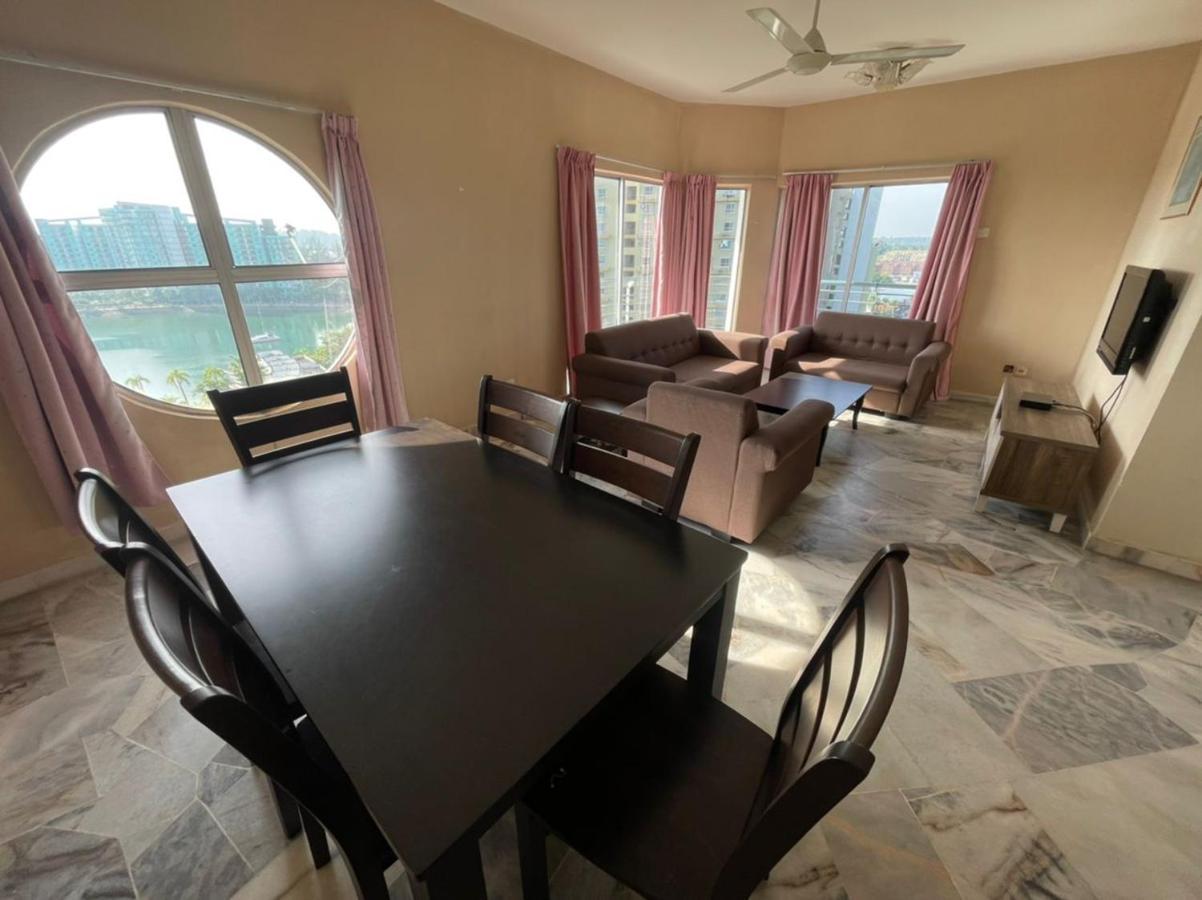 Fullhouse Marina View Villas Apartment Port Dickson Esterno foto